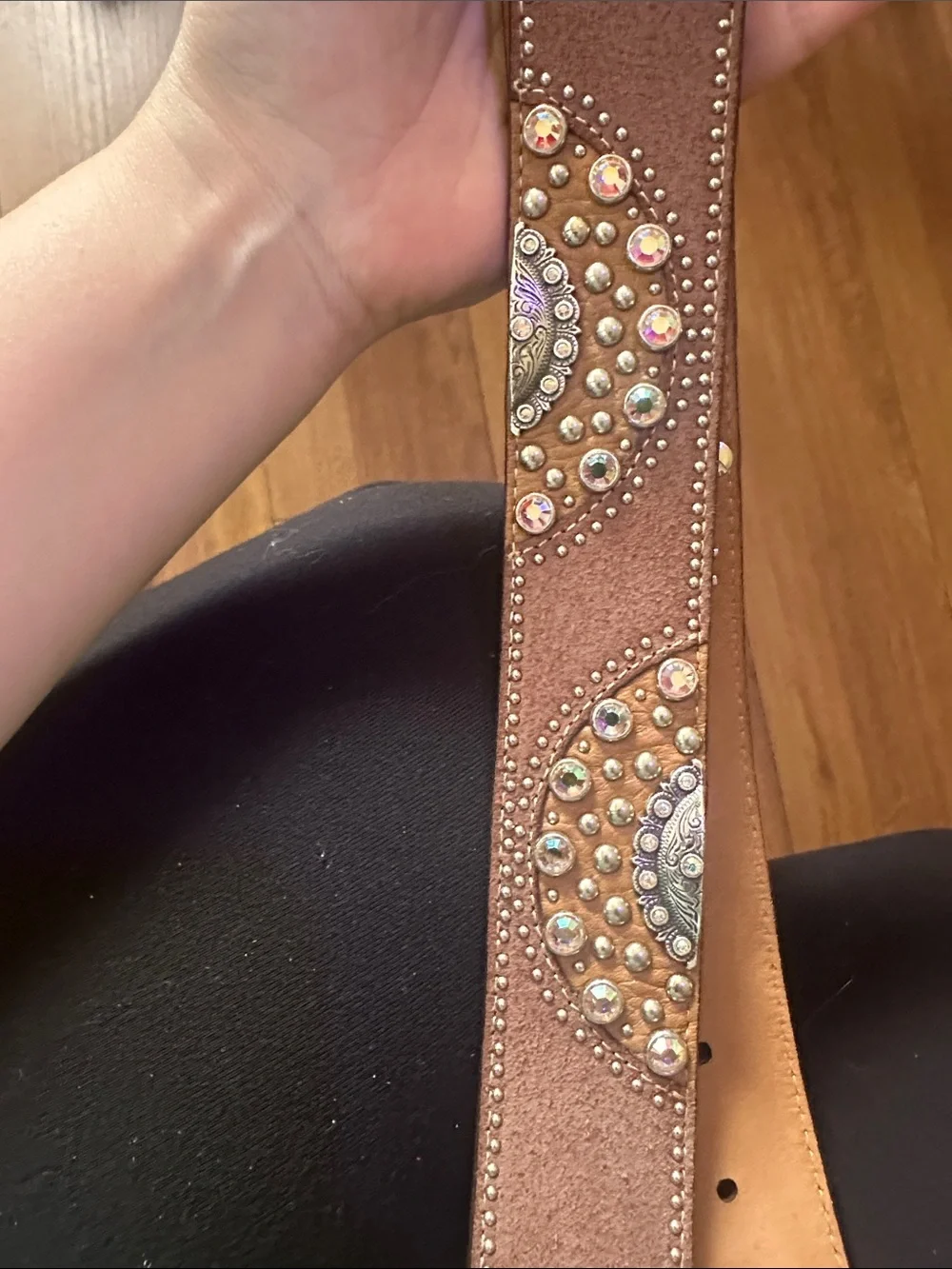 Tony Lama Women's Brown Leather Crystal Western Belt with Decorative Buckle‎